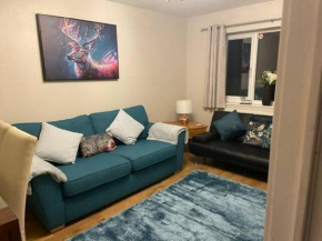2-Bed Swansea Home with Lay-Z-Spa Hot Tub & Free parking